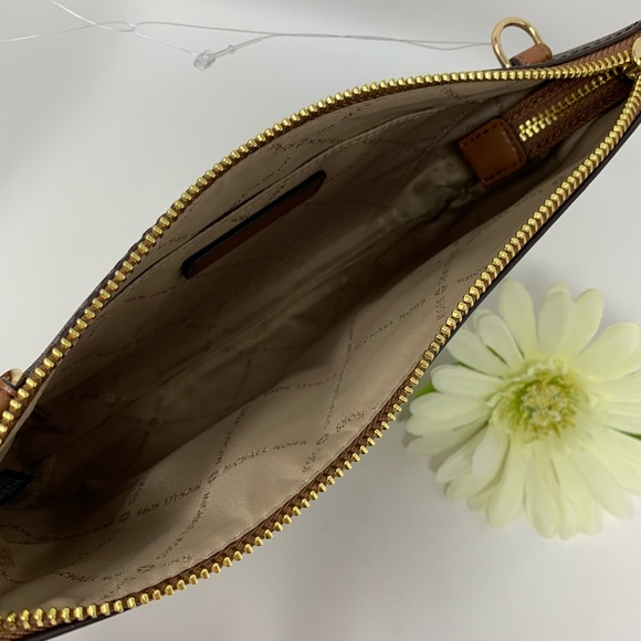 Michael Kors Kimberly Large 3 in 1 Tote - Picture 8 of 11